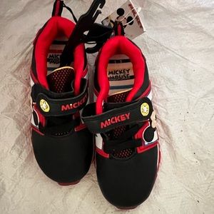 Mickey Mouse shoes that light up size 11